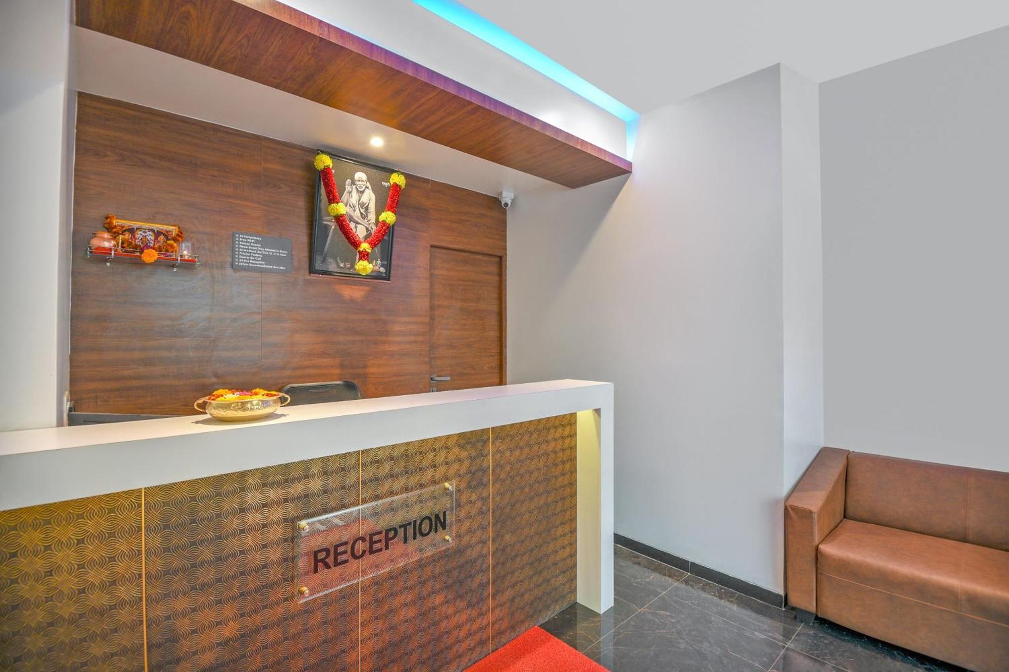 Oyo Flagship Hotel Shreeyash Executive Mangvadi Exterior photo
